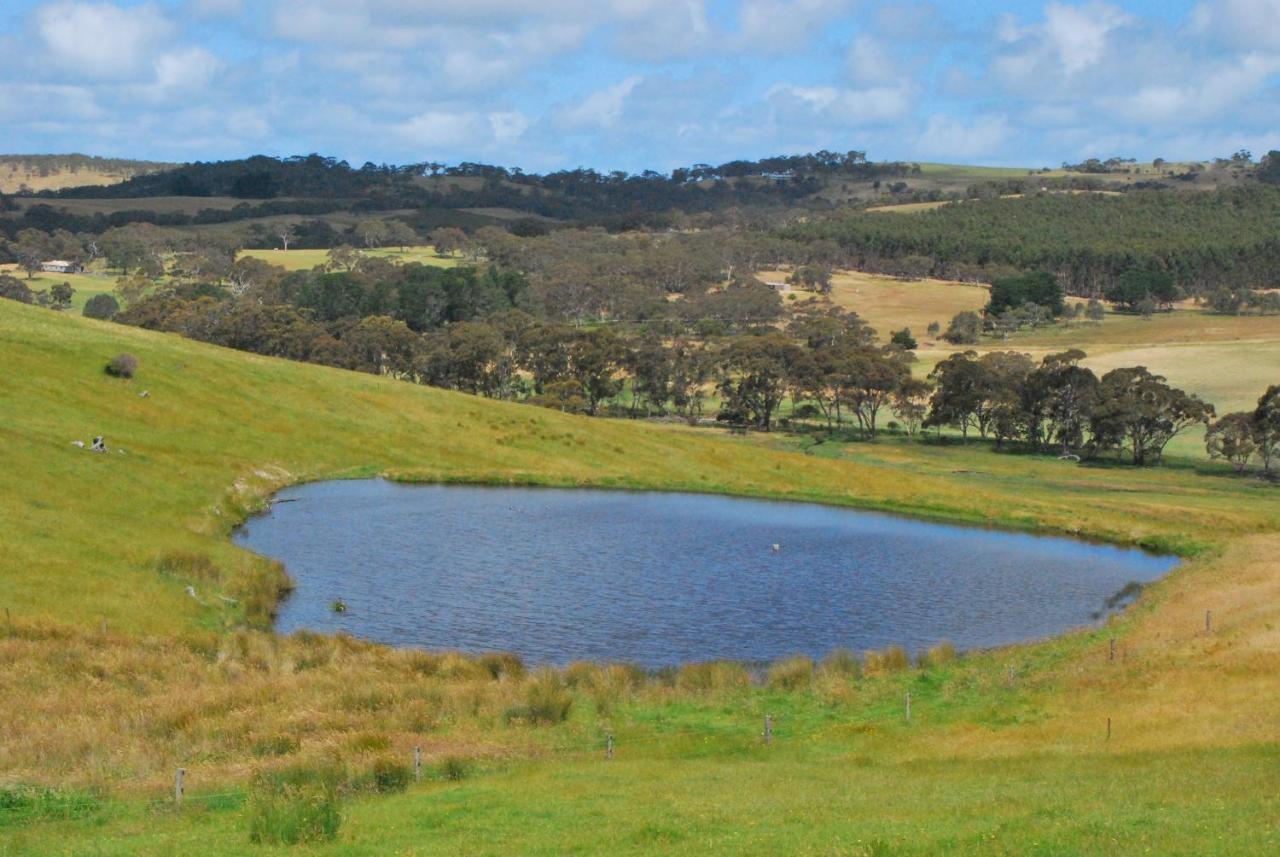 Back Valley Farmstay Bed And Breakfast Victor Harbor Exteriör bild