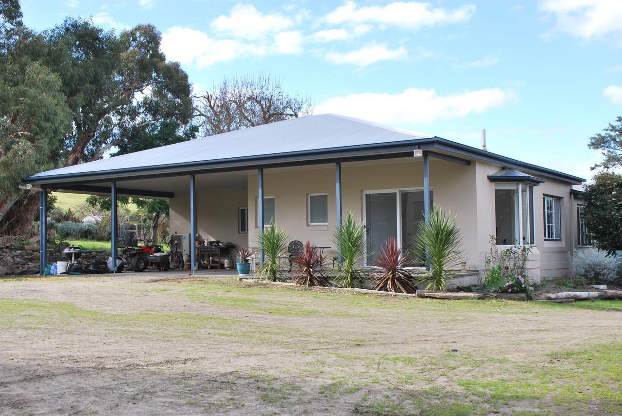 Back Valley Farmstay Bed And Breakfast Victor Harbor Exteriör bild