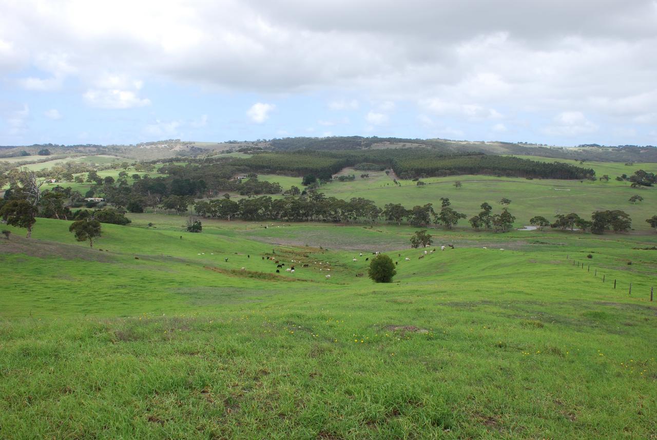 Back Valley Farmstay Bed And Breakfast Victor Harbor Exteriör bild